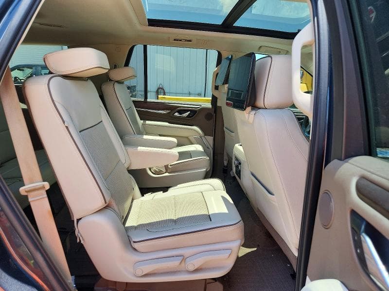 2021 GMC YUKON DENALI 11
