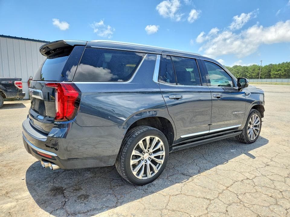 2021 GMC YUKON DENALI 3