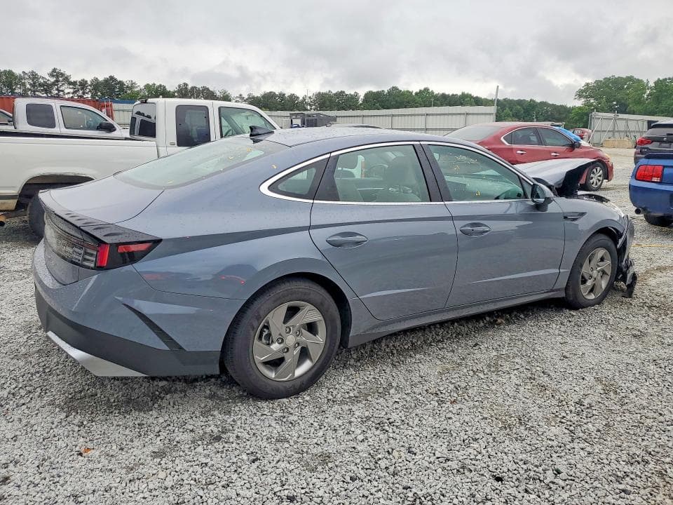 2026 HYUNDAI SONATA SE 3