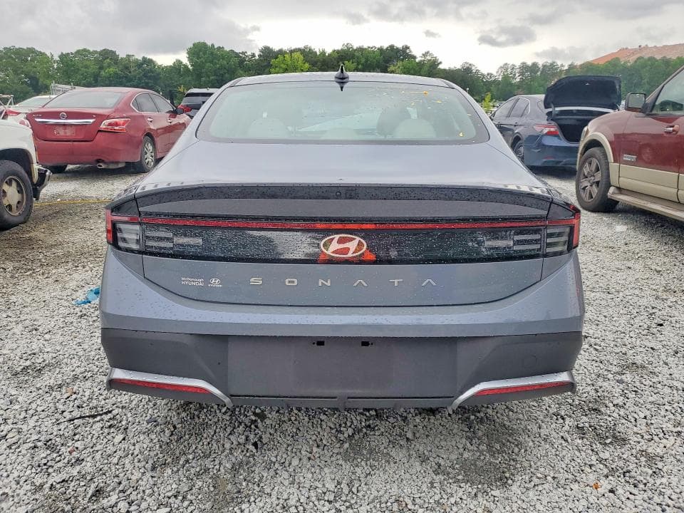 2026 HYUNDAI SONATA SE 6