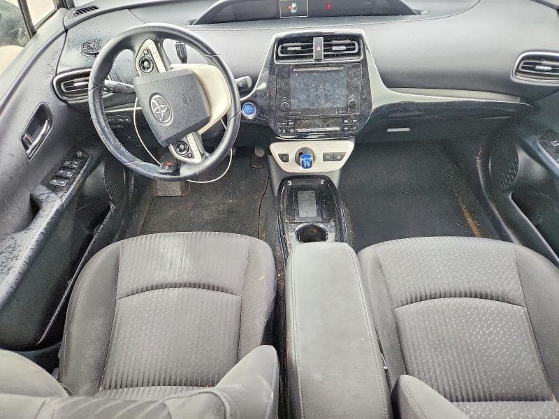 2018 TOYOTA PRIUS THREE 8