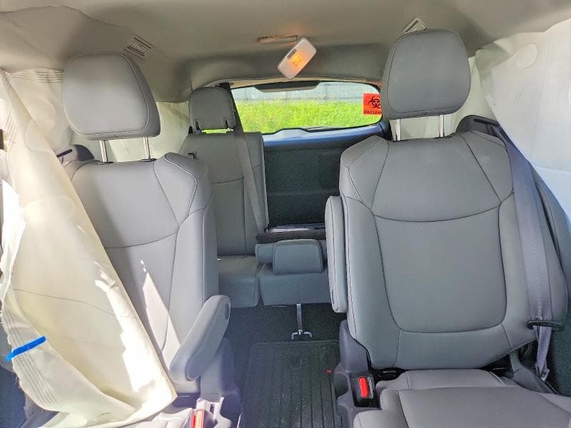 2023 TOYOTA SIENNA XLE XLE 10