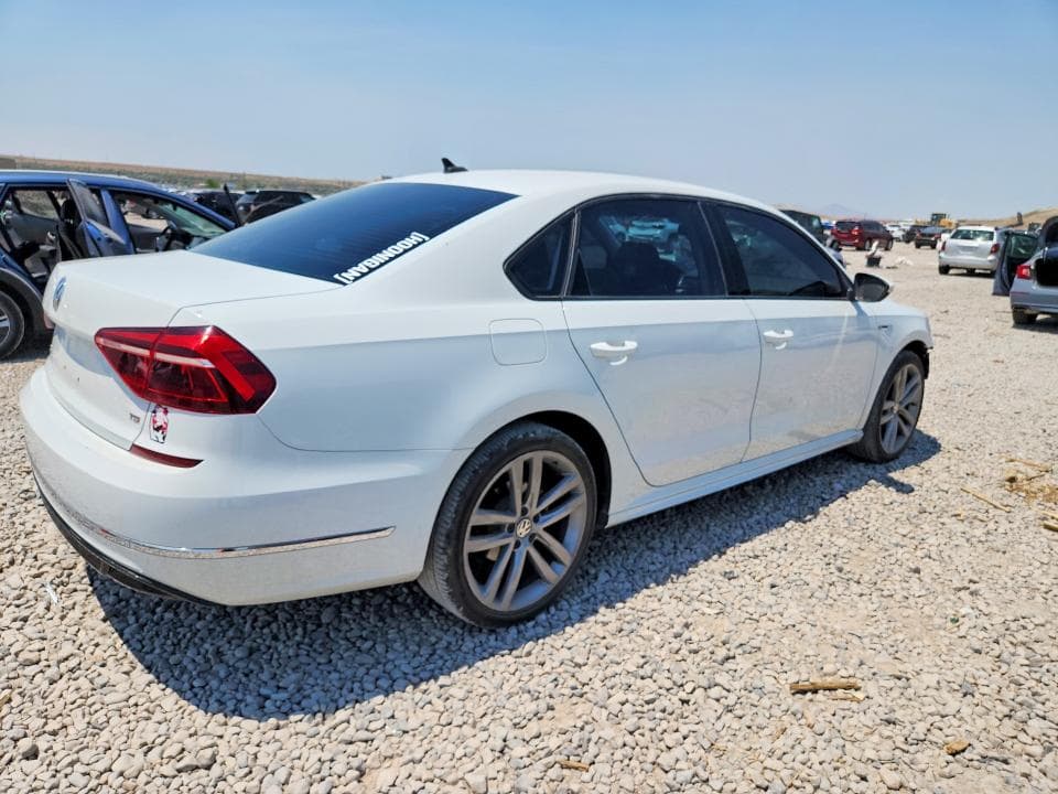 2018 VOLKSWAGEN PASSAT S 3