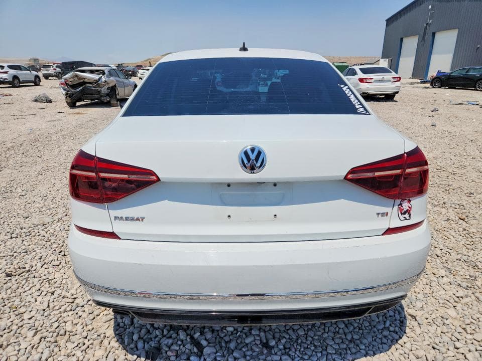 2018 VOLKSWAGEN PASSAT S 6