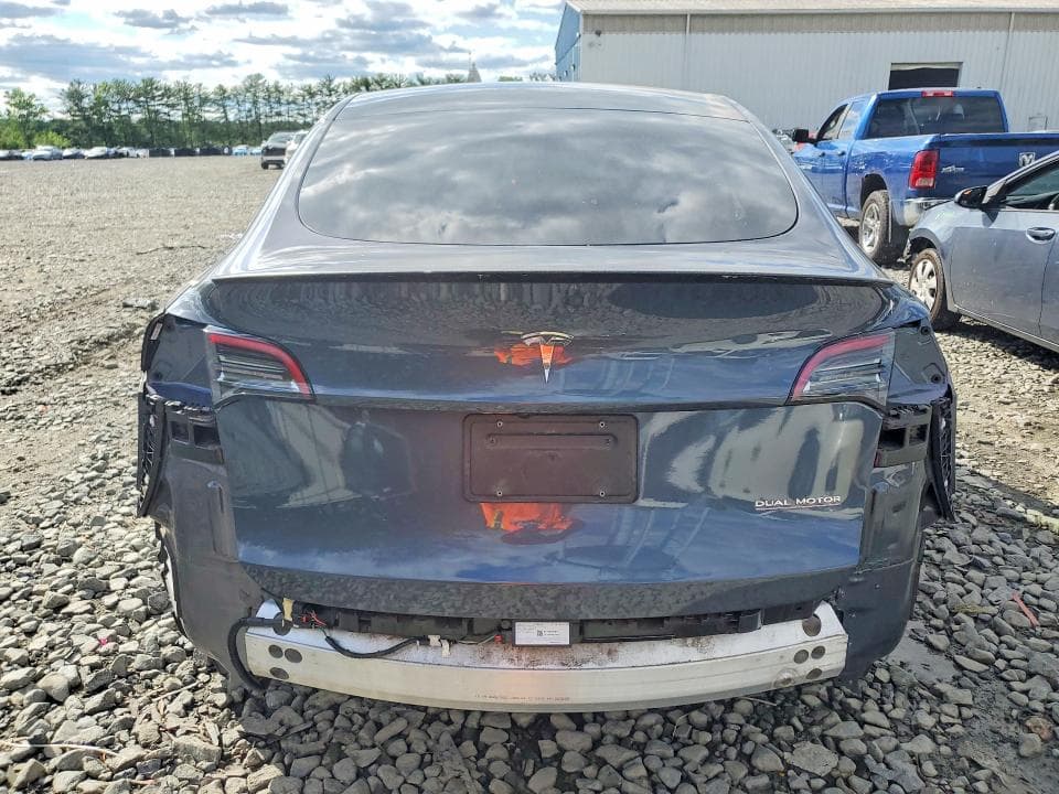2023 TESLA MODEL Y 6