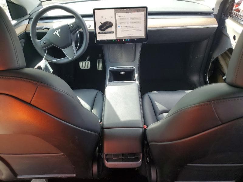 2023 TESLA MODEL Y 8