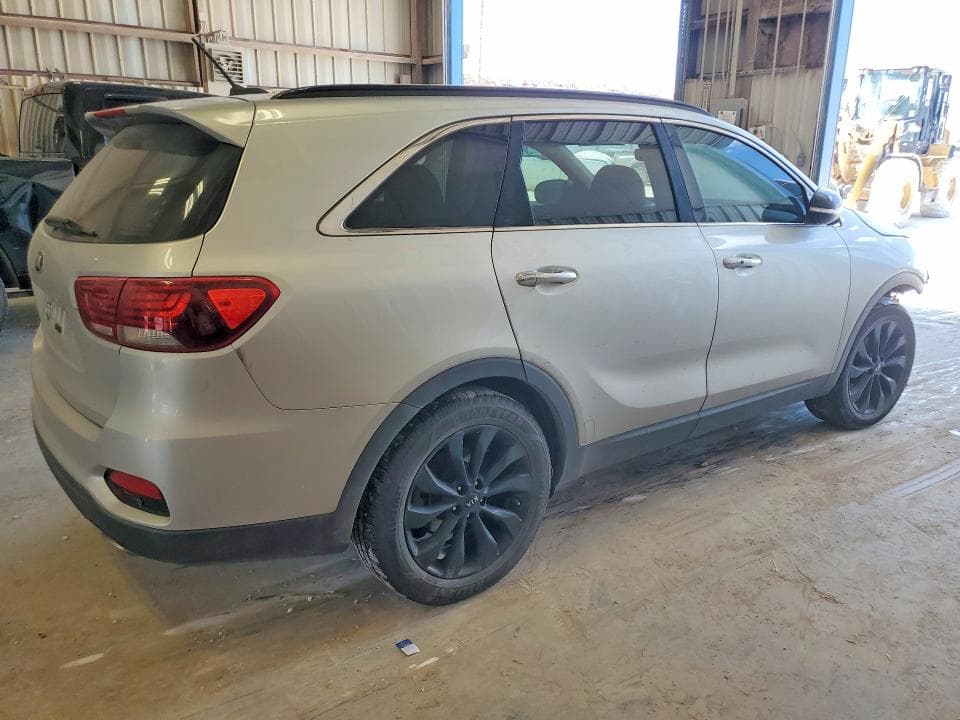 2020 KIA SORENTO S 3