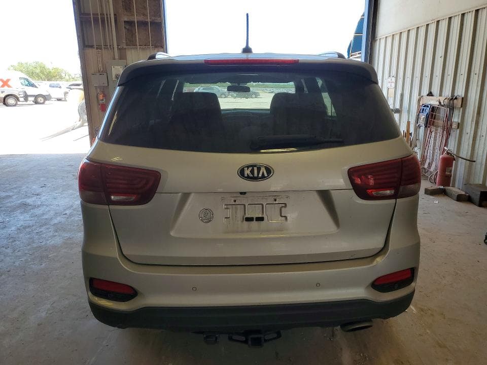 2020 KIA SORENTO S 6