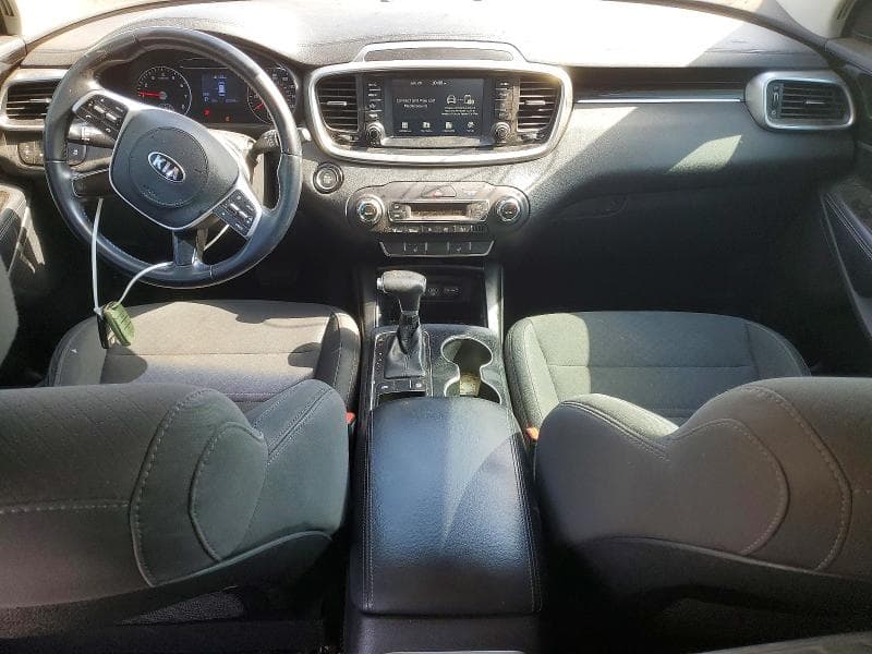 2020 KIA SORENTO S 8