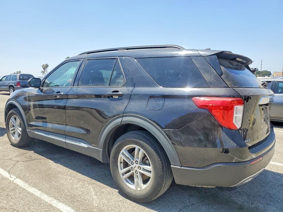 2022 FORD EXPLORER XLT 2