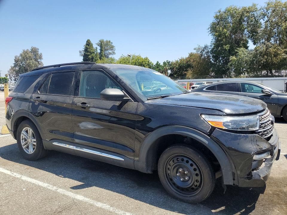 2022 FORD EXPLORER XLT 4
