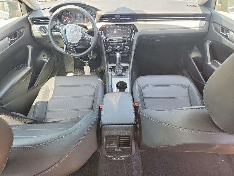 2021 VOLKSWAGEN PASSAT SE SE 8