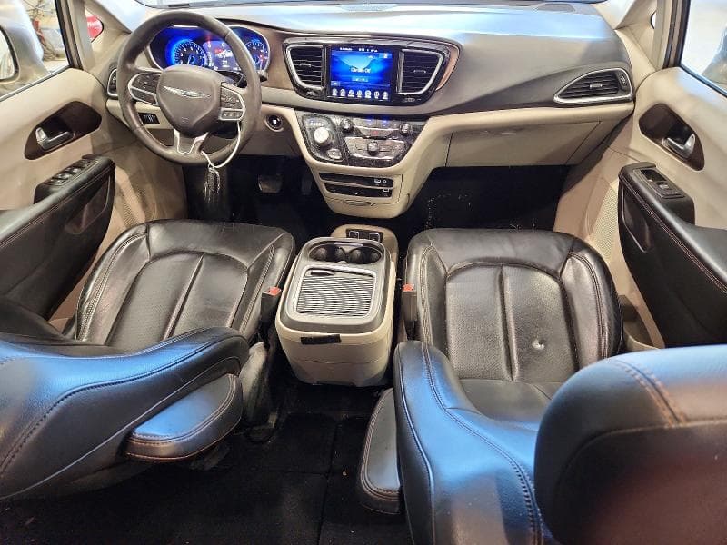 2017 CHRYSLER PACIFICA TOURING L PLUS 8