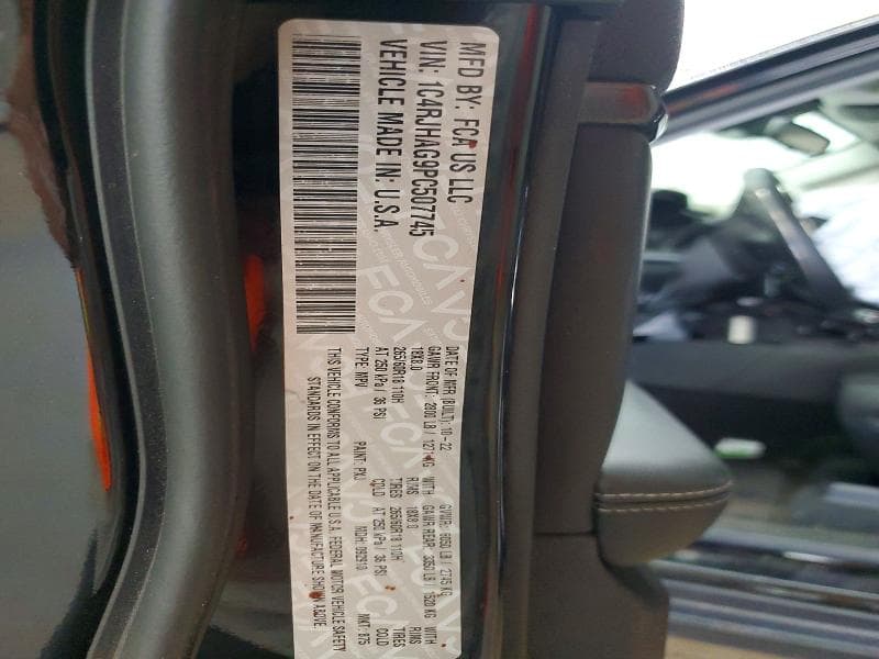 2023 JEEP GRAND CHEROKEE LAREDO 12