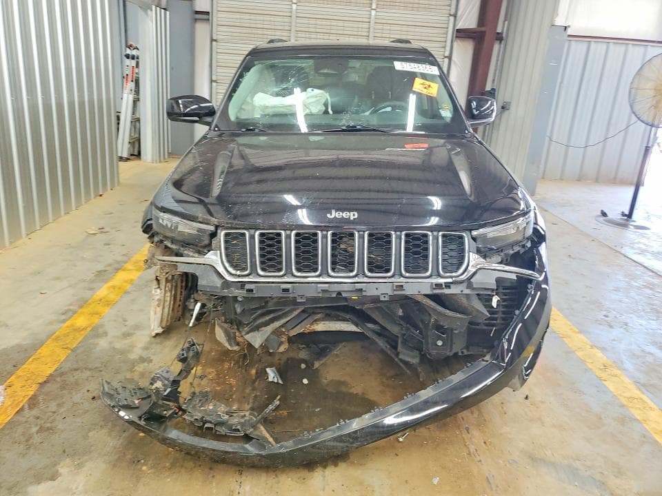 2023 JEEP GRAND CHEROKEE LAREDO 5