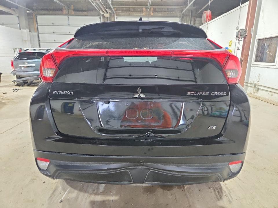 2018 MITSUBISHI ECLIPSE CROSS ES 6