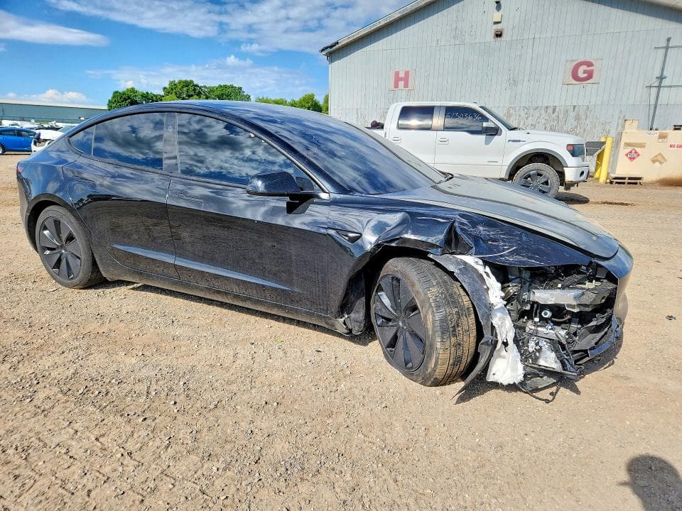 2025 TESLA MODEL 3 4
