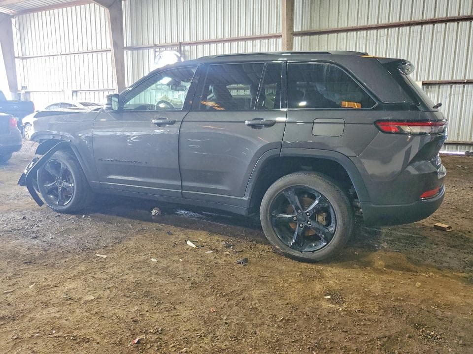 2023 JEEP GRAND CHEROKEE LAREDO 2