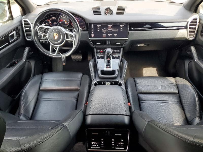 2020 PORSCHE CAYENNE 8