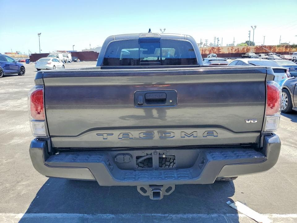 2023 TOYOTA TACOMA TRD SPORT 6