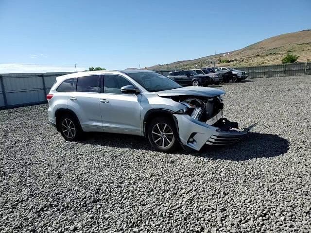 2018 TOYOTA HIGHLANDER XLE XLE 15