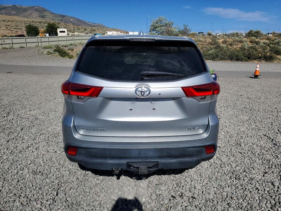 2018 TOYOTA HIGHLANDER XLE XLE 6