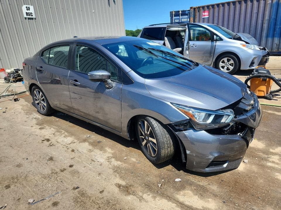 2020 NISSAN VERSA SV 4