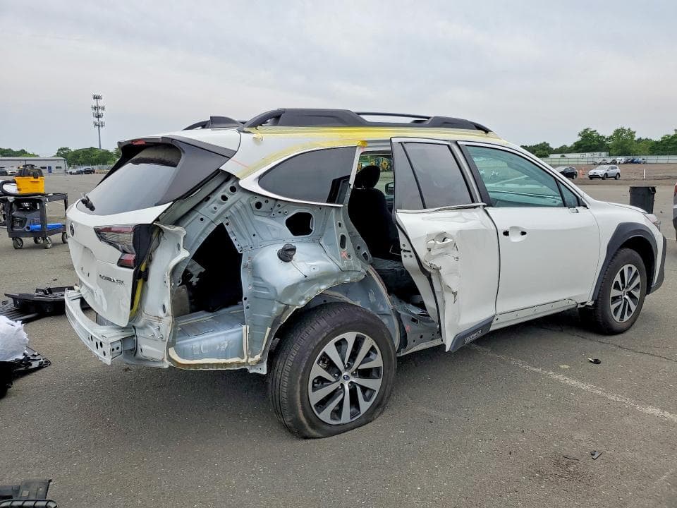 2024 SUBARU OUTBACK PREMIUM 3