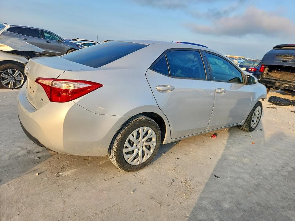 2017 TOYOTA COROLLA LE 3
