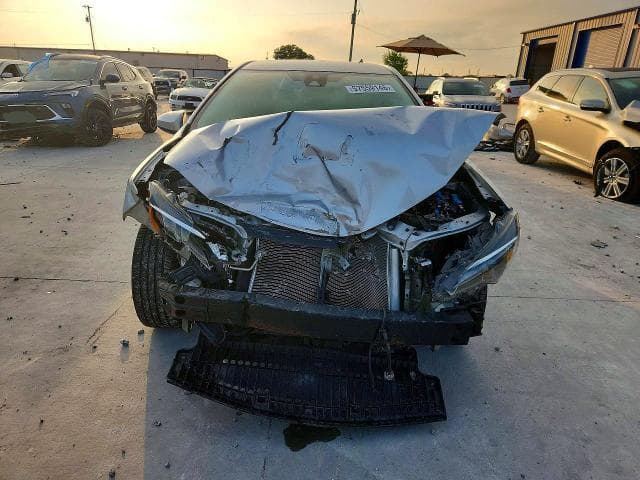2017 TOYOTA COROLLA LE 5