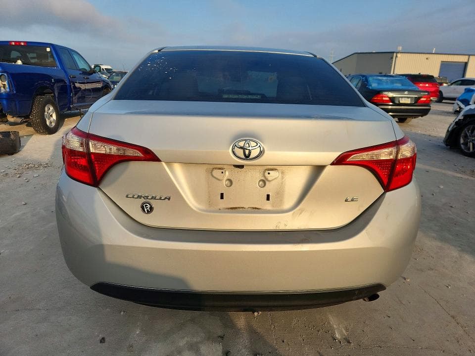 2017 TOYOTA COROLLA LE 6