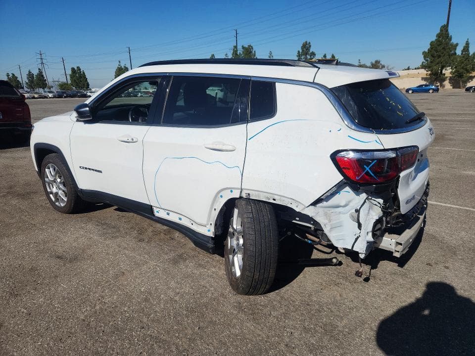 2022 JEEP COMPASS LATITUDE LUX 2