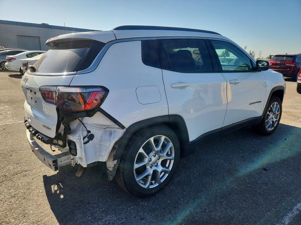 2022 JEEP COMPASS LATITUDE LUX 3