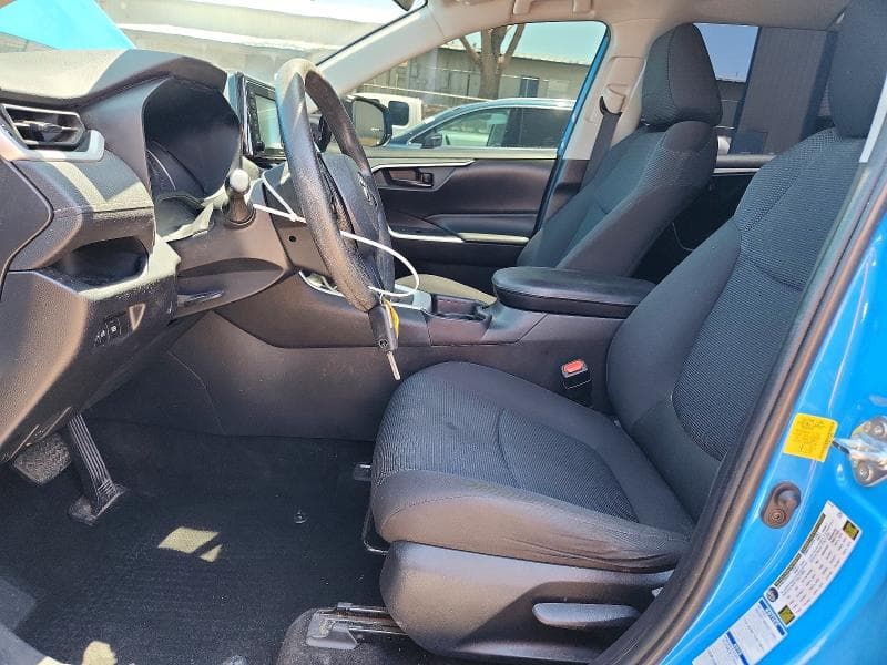 2020 TOYOTA RAV4 LE 7