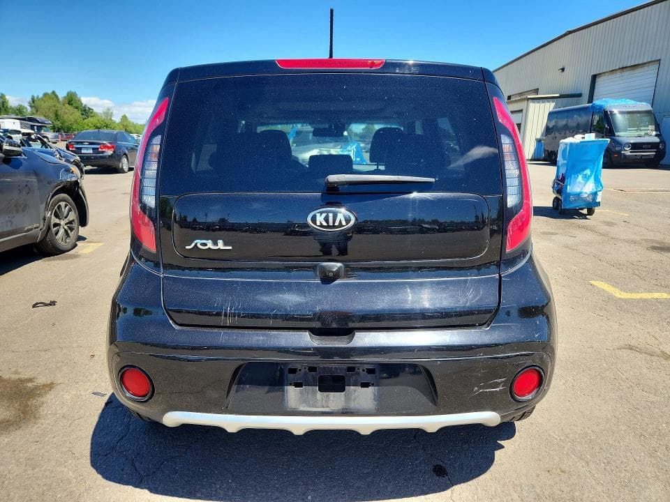 2018 KIA SOUL + 6