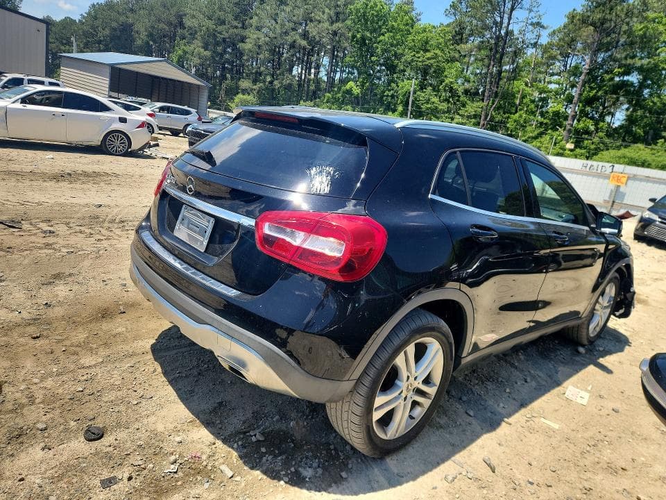 2018 MERCEDES-BENZ GLA 250 3