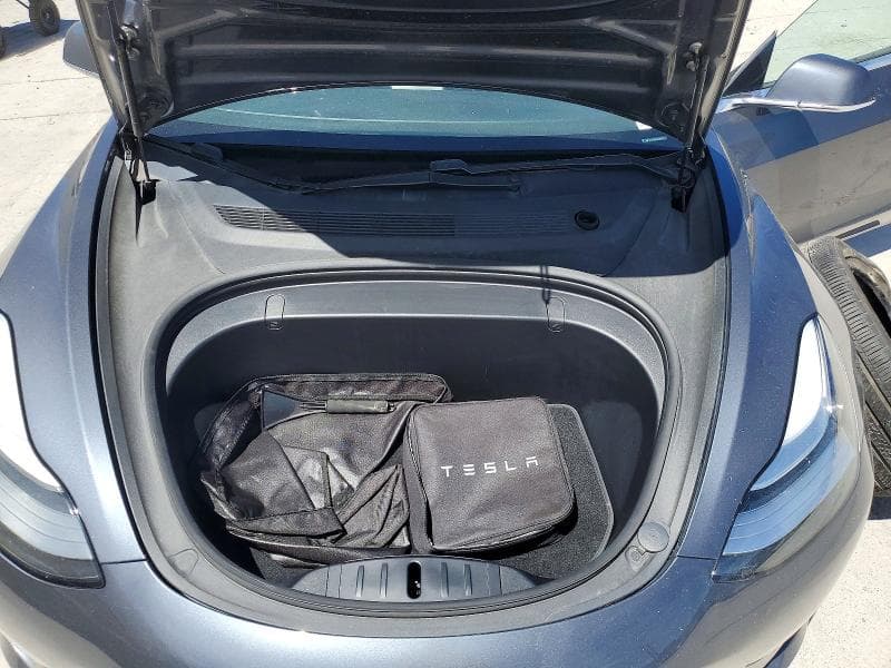 2018 TESLA MODEL 3 11