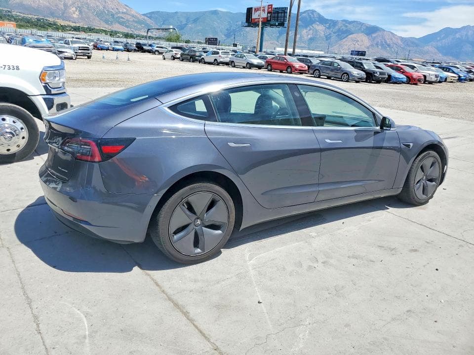 2018 TESLA MODEL 3 3