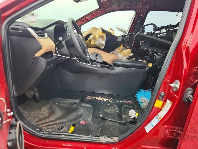 2022 TOYOTA RAV4 LE 7