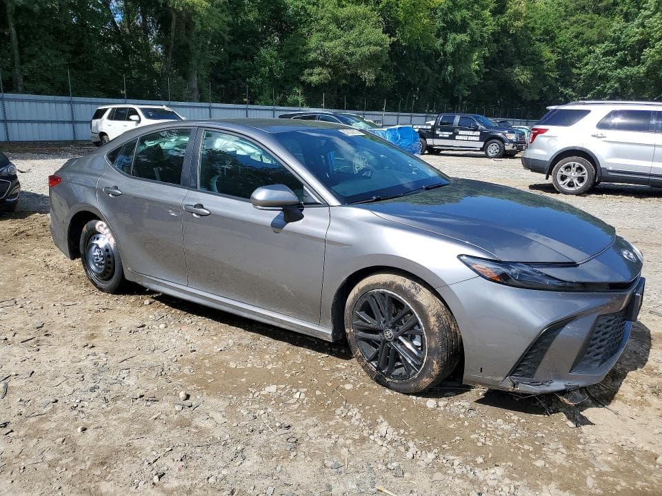 2025 TOYOTA CAMRY SE 4