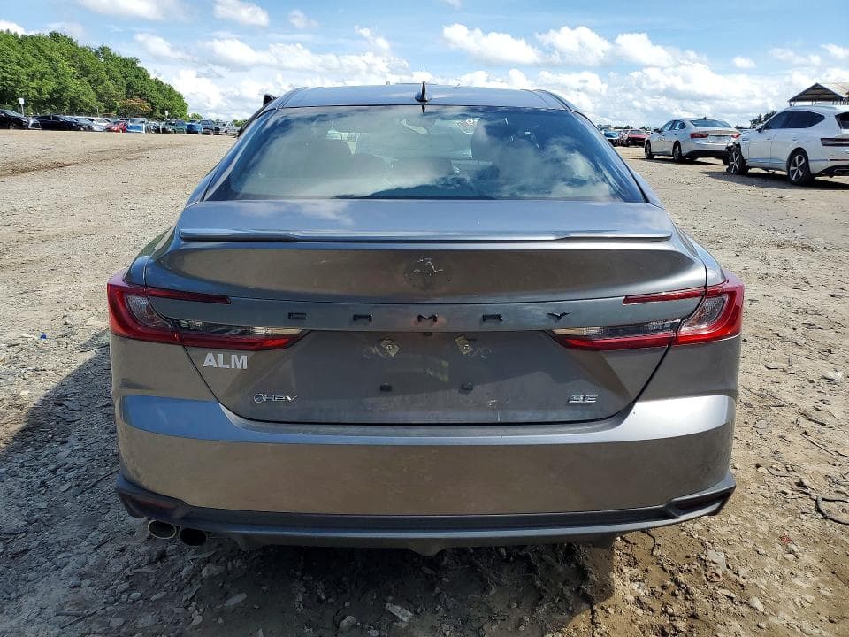 2025 TOYOTA CAMRY SE 6