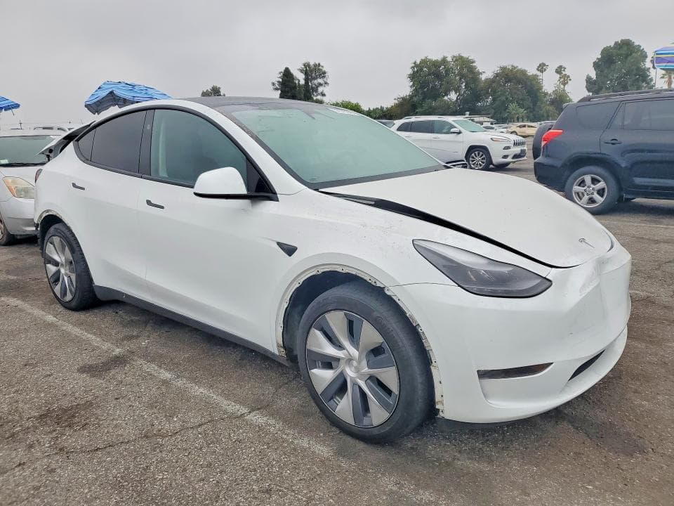 2023 TESLA MODEL Y 4
