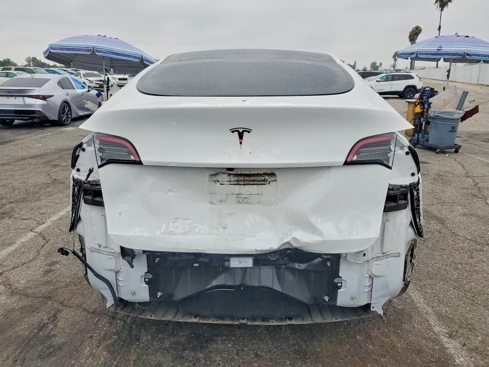 2023 TESLA MODEL Y 6