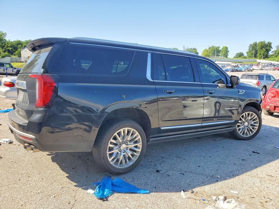 2023 GMC YUKON XL SLT 3