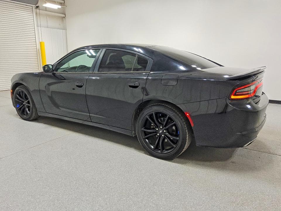 2017 DODGE CHARGER SE 2