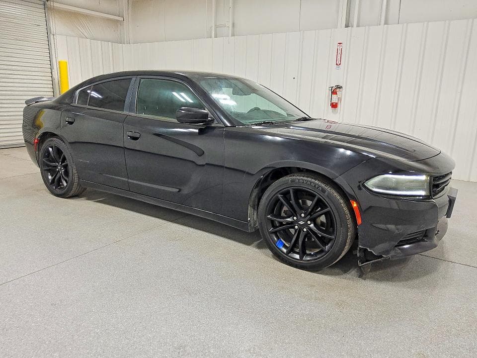 2017 DODGE CHARGER SE 4