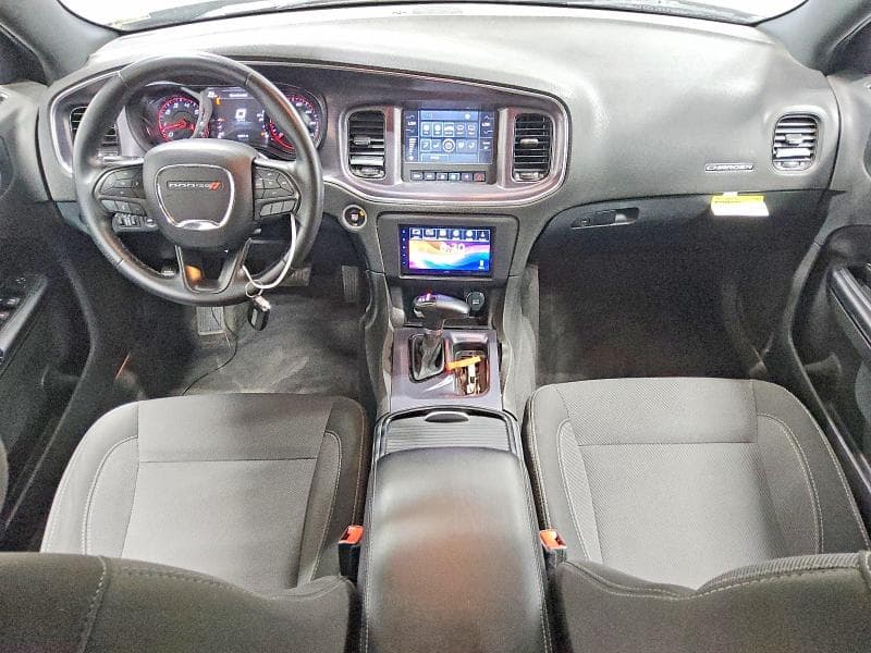 2017 DODGE CHARGER SE 8