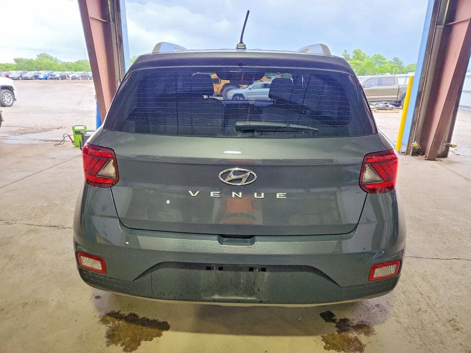 2023 HYUNDAI VENUE SEL SEL 6