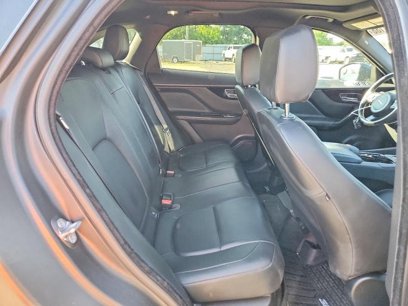 2017 JAGUAR F-PACE PREMIUM 11
