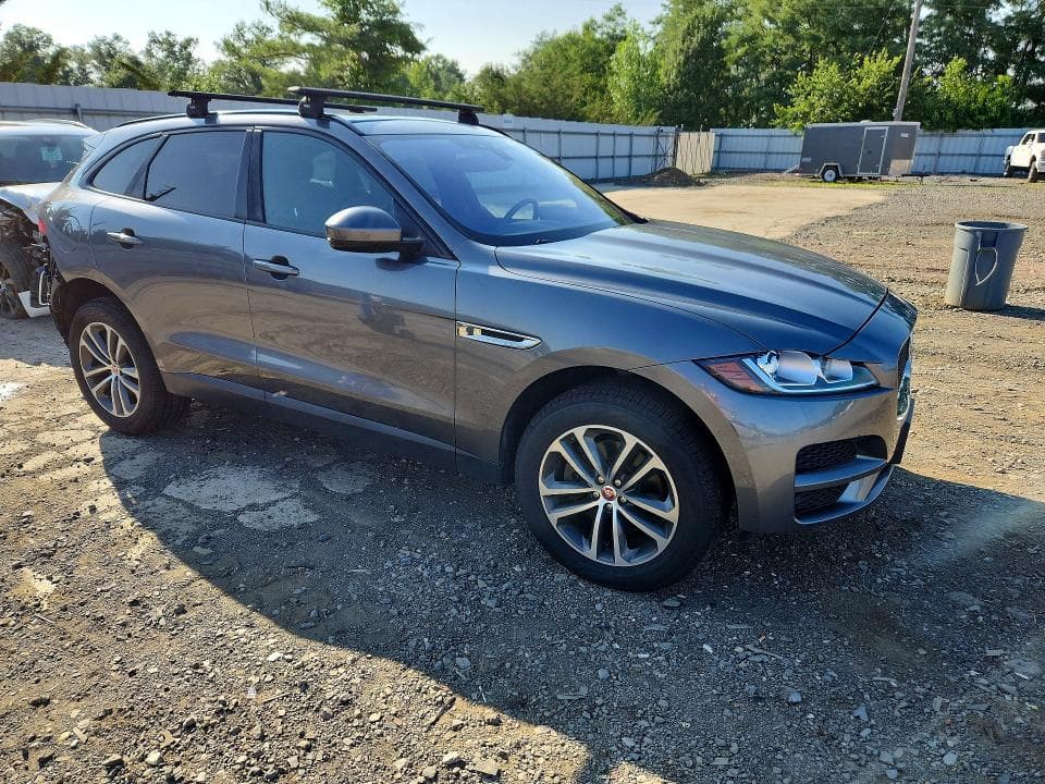 2017 JAGUAR F-PACE PREMIUM 4